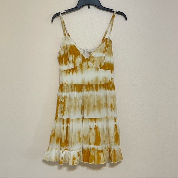 Xtraordinary Gold Zippered Ruffled Tie Dye Spaghetti Strap V Neck Short Dress - Picture 4 of 12